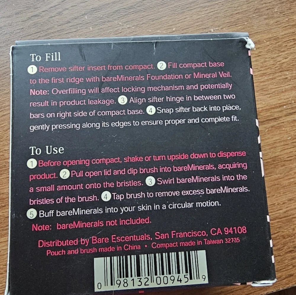 NIB Bare Escentuals Bare Minerals Silver Refillable Compact Beauty On The Go